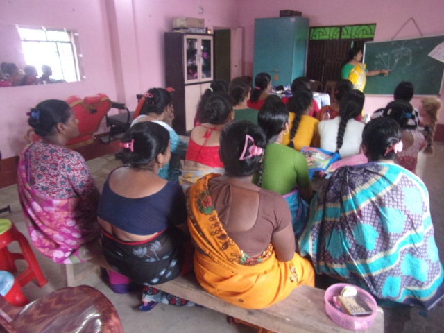 Beauty Parlor Training by Muneer Social Welfare Society