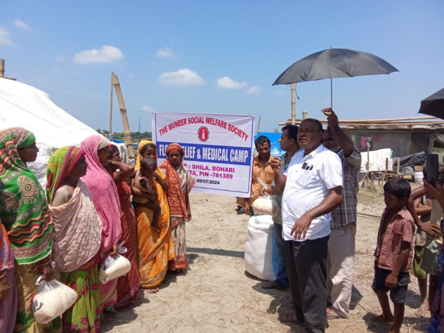 Emergency Flood Relief Camp by Muneer Social Welfare Society